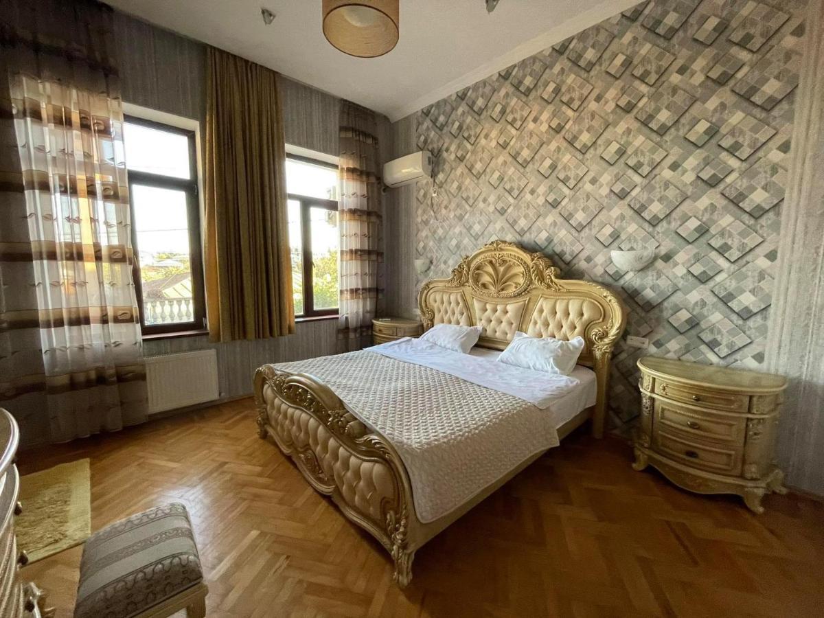 Hostel Kutaisi By Kote Buitenkant foto