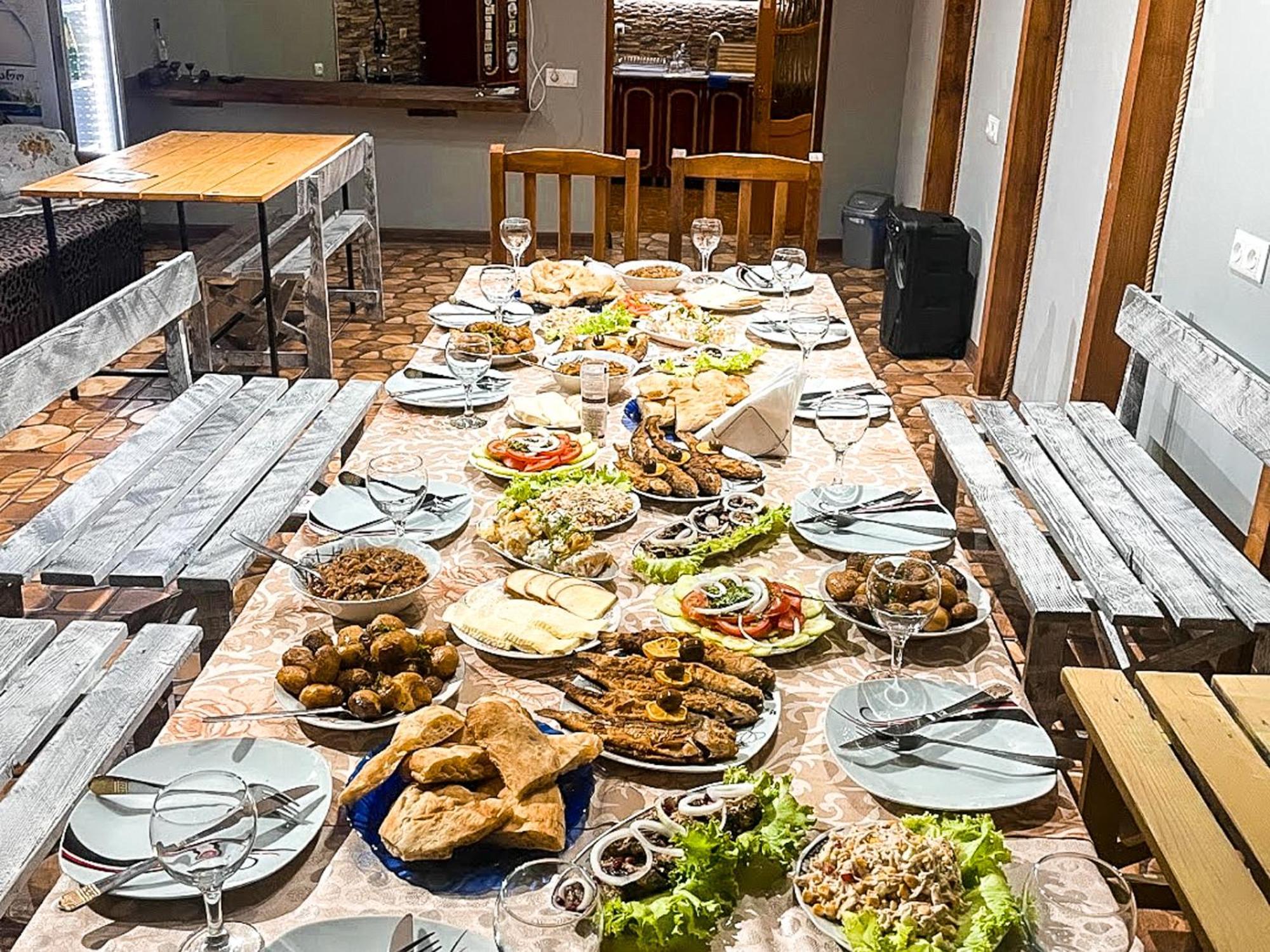Hostel Kutaisi By Kote Buitenkant foto