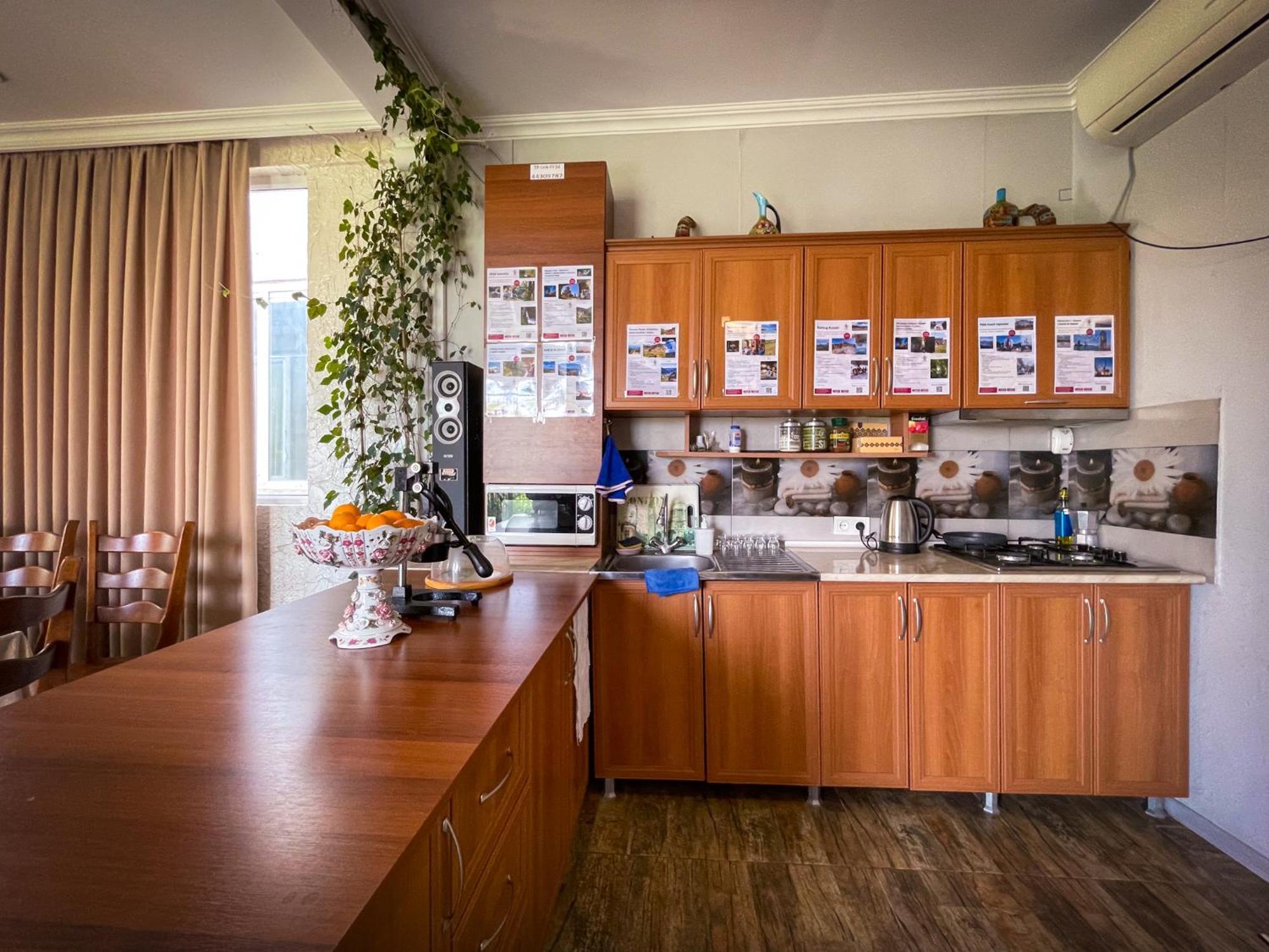 Hostel Kutaisi By Kote Buitenkant foto