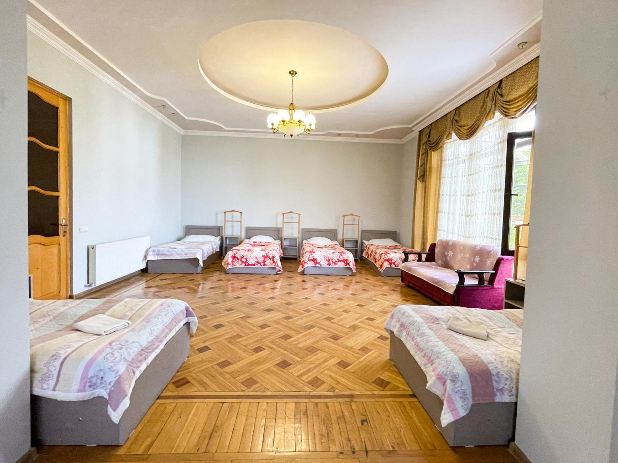 Hostel Kutaisi By Kote Buitenkant foto